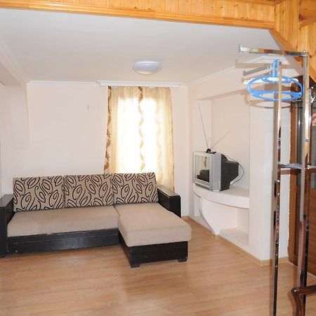 Apartment On Prospekt Mira 71 Suchumi Zewnętrze zdjęcie