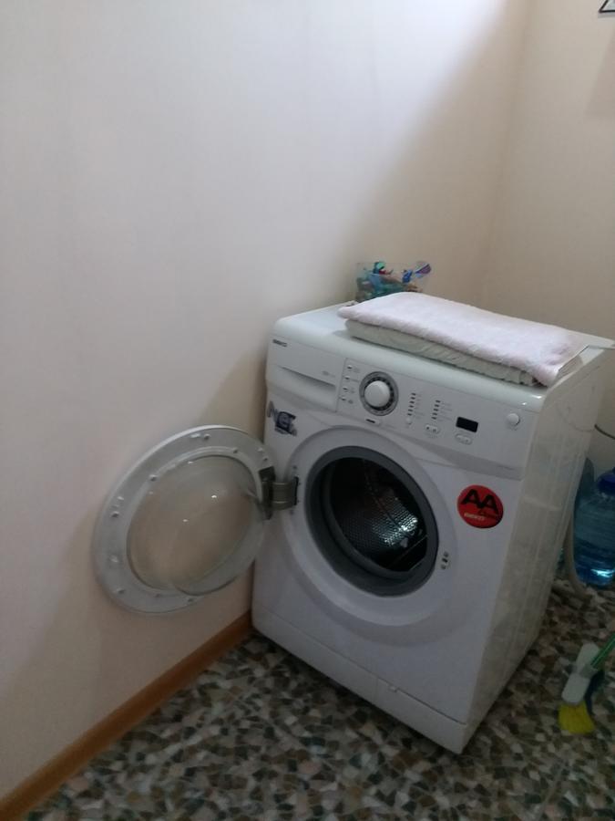 Apartment On Prospekt Mira 71 Suchumi Zewnętrze zdjęcie