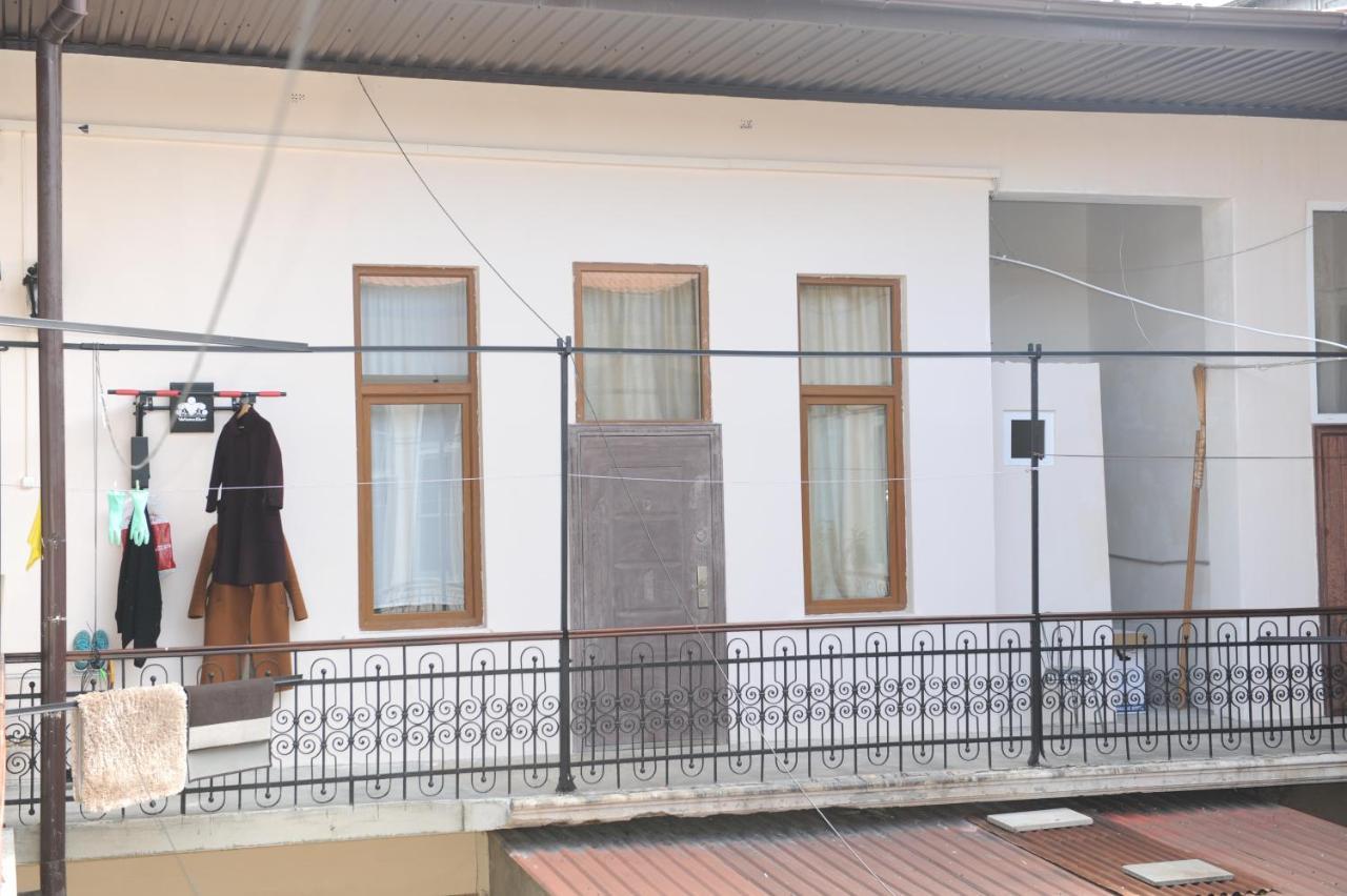 Apartment On Prospekt Mira 71 Suchumi Zewnętrze zdjęcie