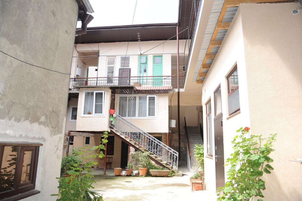 Apartment On Prospekt Mira 71 Suchumi Zewnętrze zdjęcie