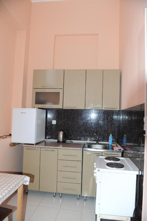 Apartment On Prospekt Mira 71 Suchumi Zewnętrze zdjęcie