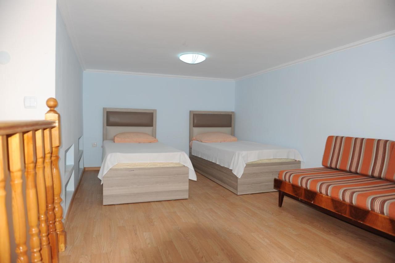 Apartment On Prospekt Mira 71 Suchumi Zewnętrze zdjęcie